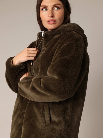 Veste d’hiver 'ISSINA' Deeluxe en vert