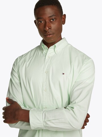 TOMMY HILFIGER - Ajuste regular Camisa 'Flex' en verde