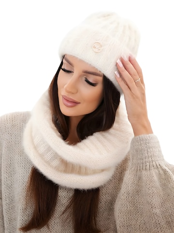 Lumera Muts in Beige: voorkant
