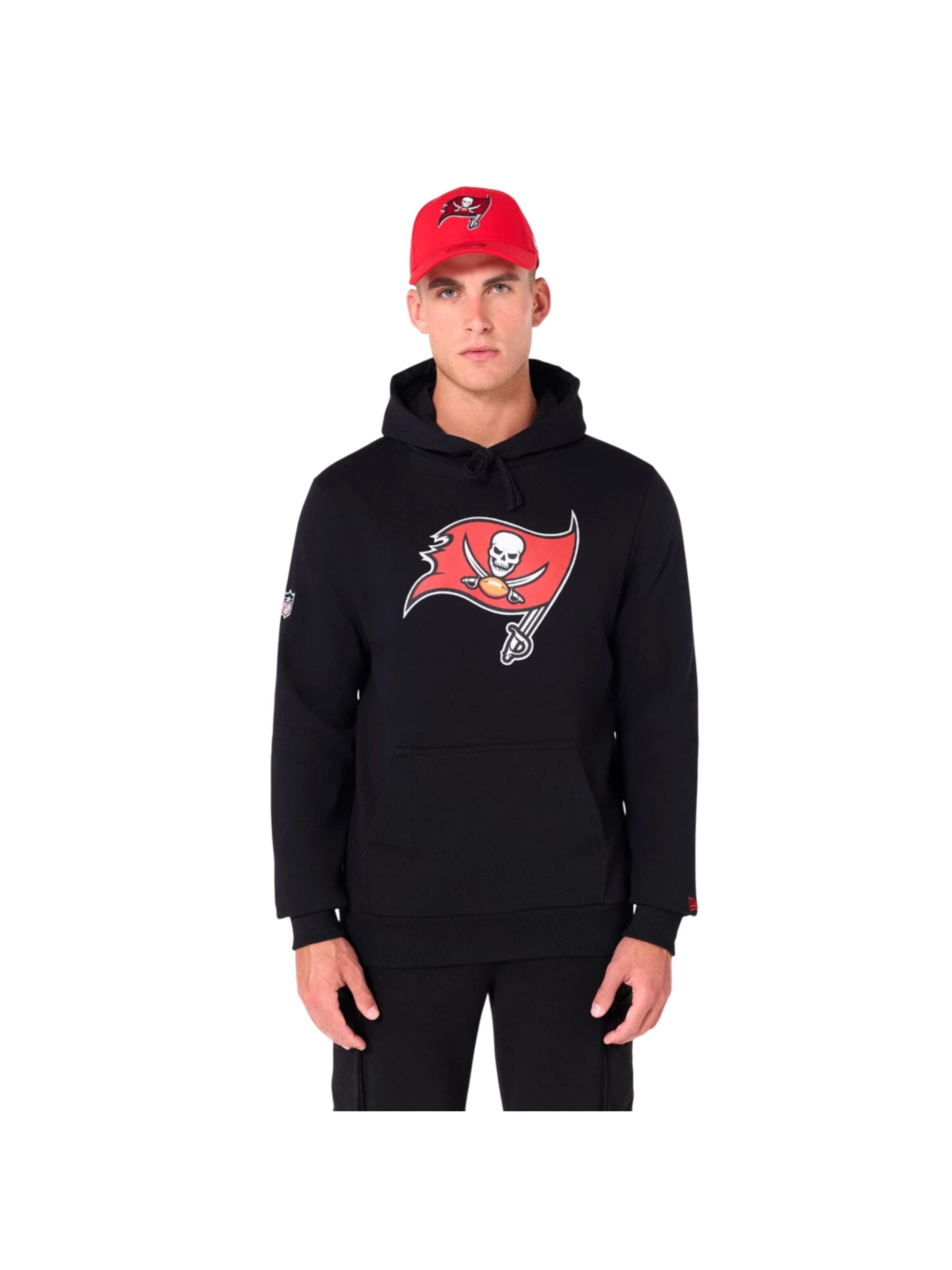NEW ERA Sweatshirt 'NFL Tampa Bay Buccaneers Logo' in Black: front