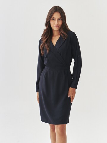 TATUUM - Vestido camisero 'TIZANA' en azul: frente