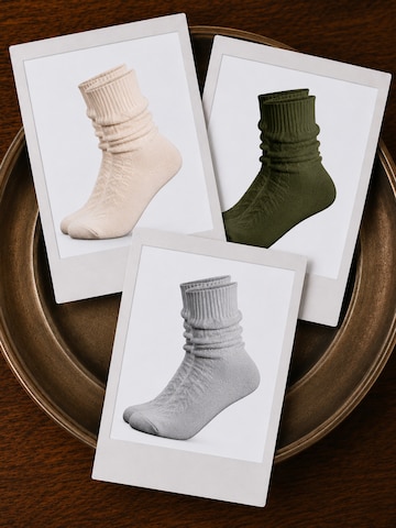 HerzSticht Traditional Socks 'Enzian' in Grey