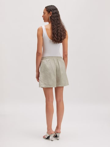 EDITED Loosefit Broek 'Yoko' in Beige