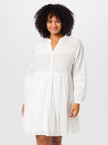 Robe-chemise 'Carmen' ABOUT YOU Curvy en blanc : devant