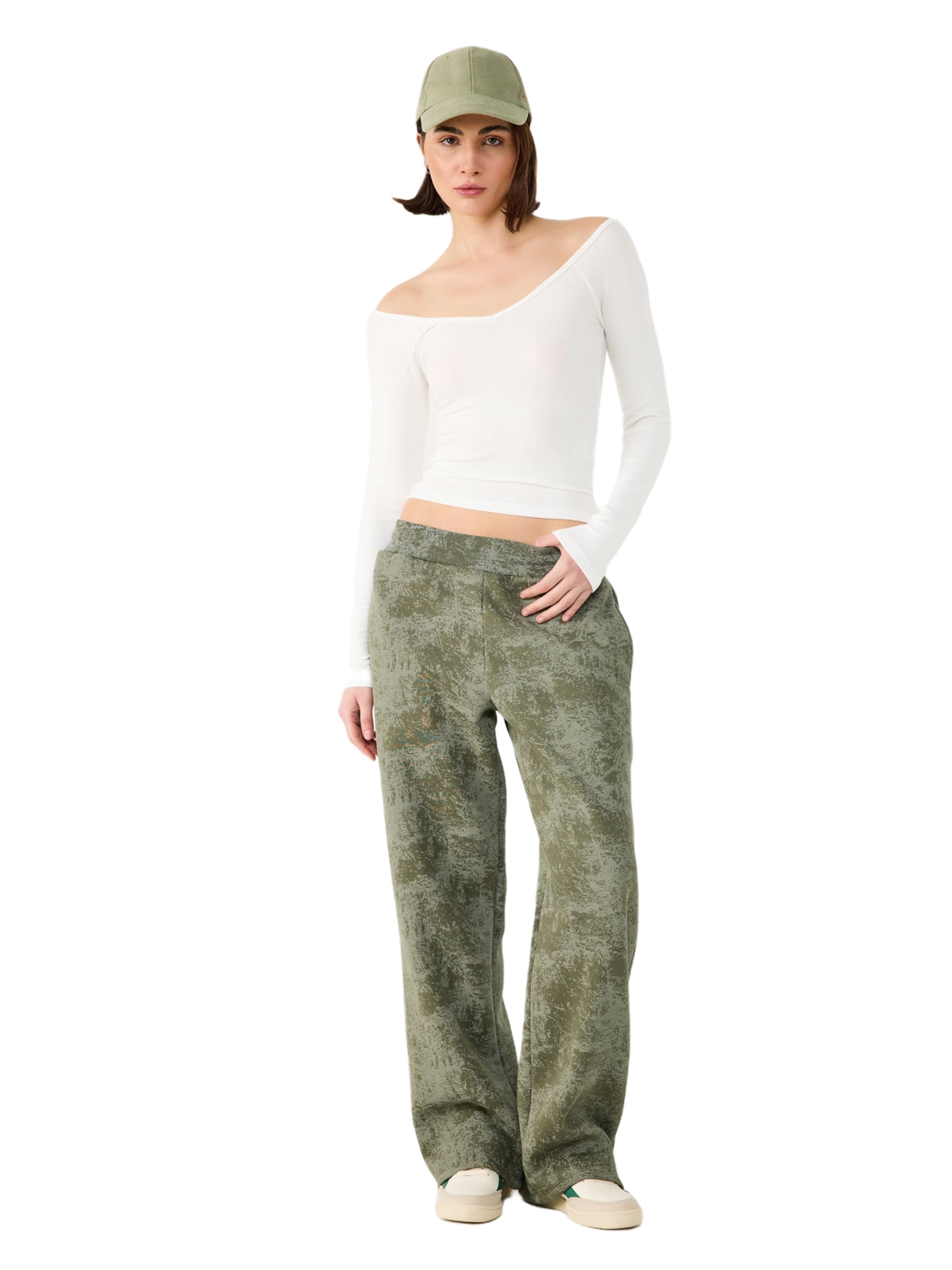 No Matter What Loose fit Trousers in Green