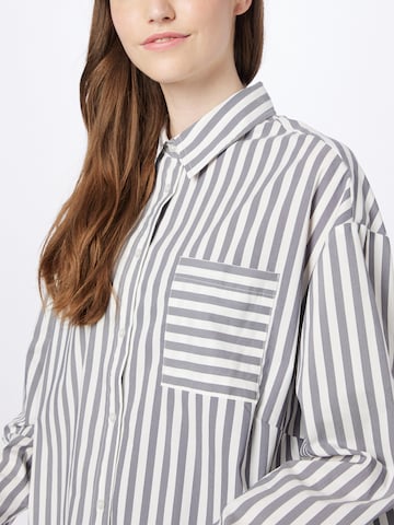 Urban Classics Blouse in Wit