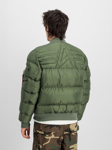 ALPHA INDUSTRIES Jacke 'MA-1' in Grün: Rückseite