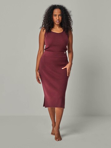 YOU LOOK PERFECT Loungewear 'Blossom & Erika' in Red: front