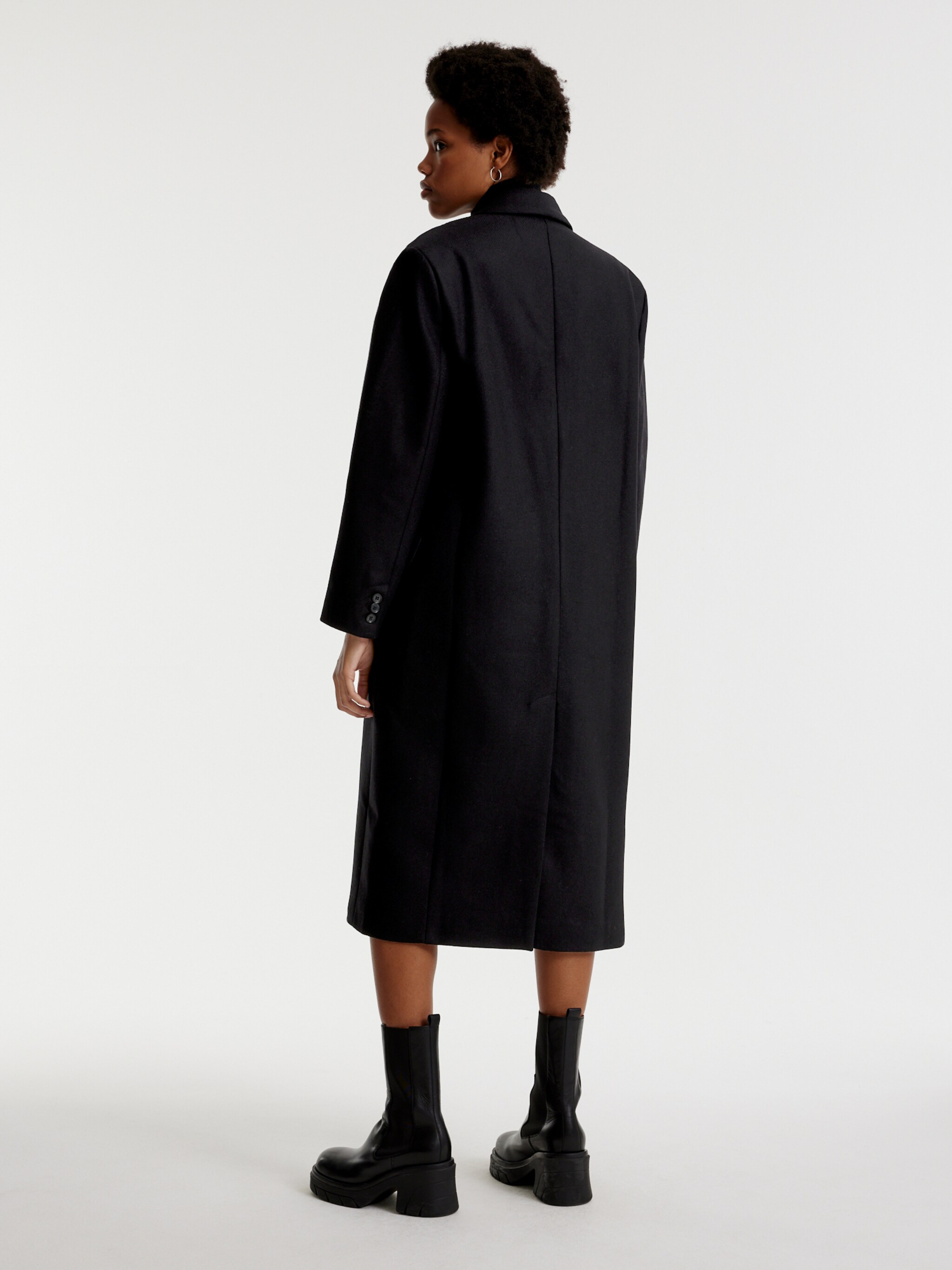 EDITED Producten Tussenmantel 'Singa' Zwart