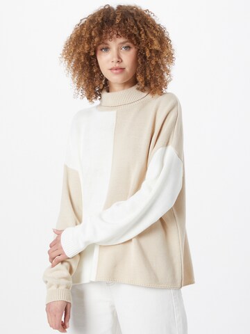 Pullover di In The Style in beige: frontale