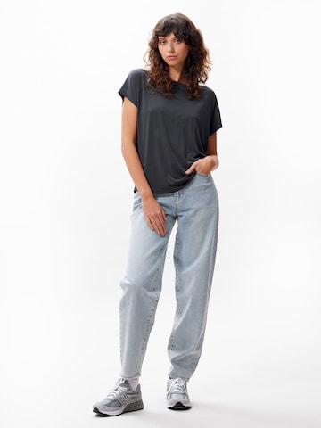 CATWALK JUNKIE Shirt in Grey: front