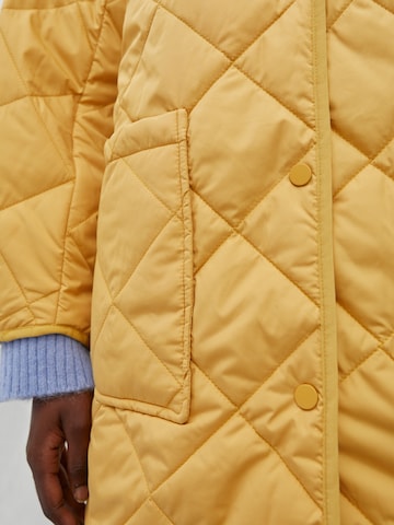 Manteau mi-saison 'Mallory' EDITED en jaune