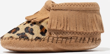 Minnetonka Сапоги 'Riley Suede' в Коричневый: спереди