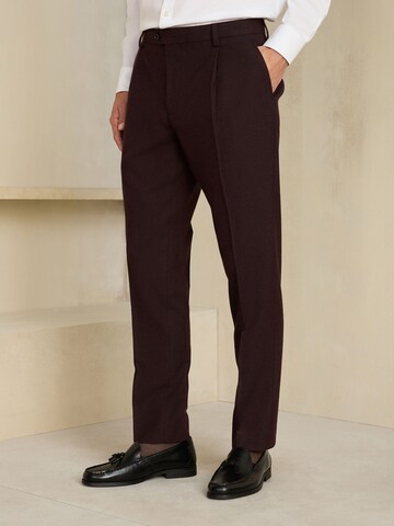 Coupe slim Pantalon à pince Next en rouge : devant