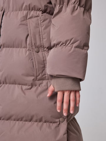 Superdry & Co - Abrigo 'Everest' en lila