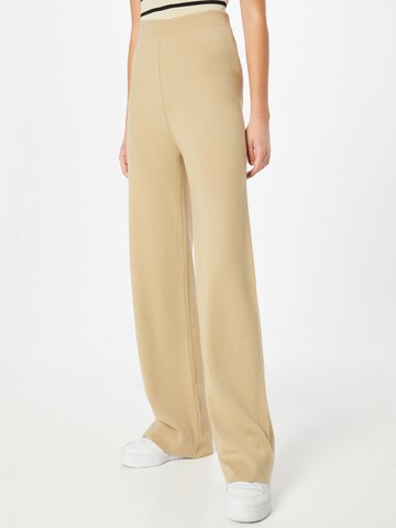 NA-KD Regular Pants in Beige: front