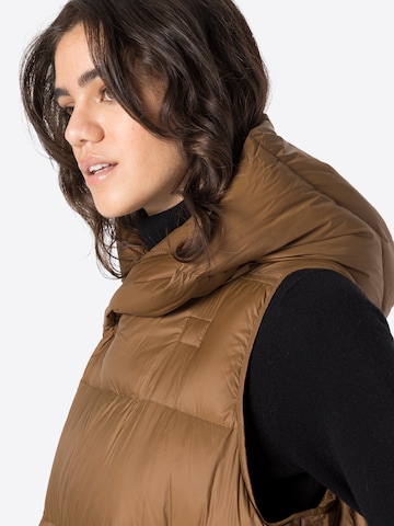 Gilet di JNBY in marrone