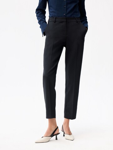 adl Regular Pants in Black