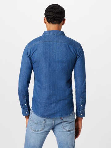 LEVI'S ® - Ajuste estrecho Camisa 'Battery Housemark Slim Fit' en azul