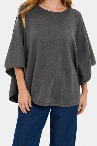 SAINT TROPEZ Poncho in Grau