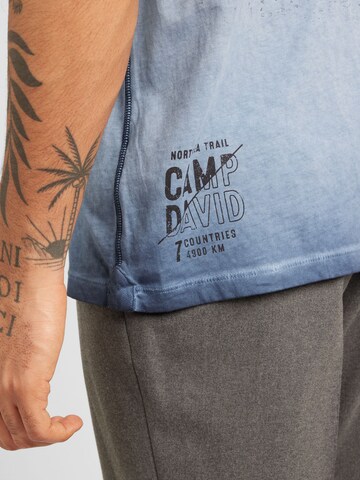 CAMP DAVID - Camiseta 'North Sea Trail' en azul