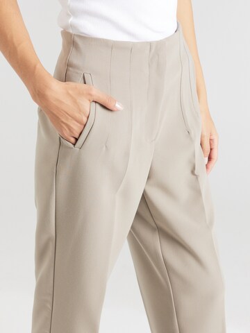 ONLY Tapered Pleated Pants 'Raven Life' in Beige
