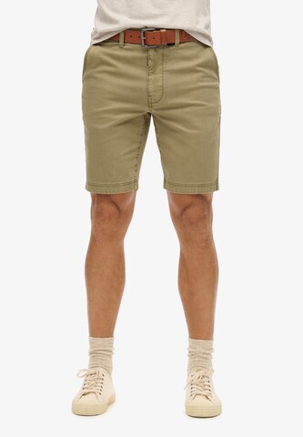 Regular Pantalon chino Superdry en vert : devant
