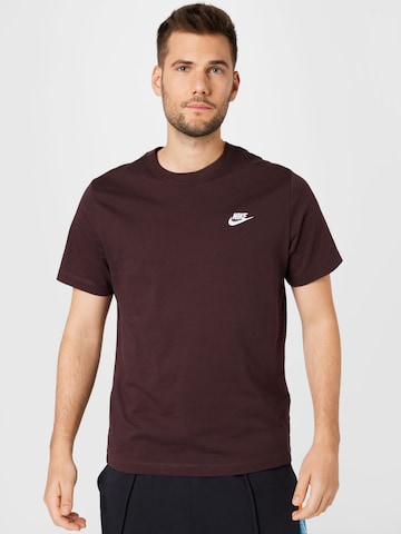 Nike Sportswear Regular Fit T-Shirt 'Club' in Braun: predná strana