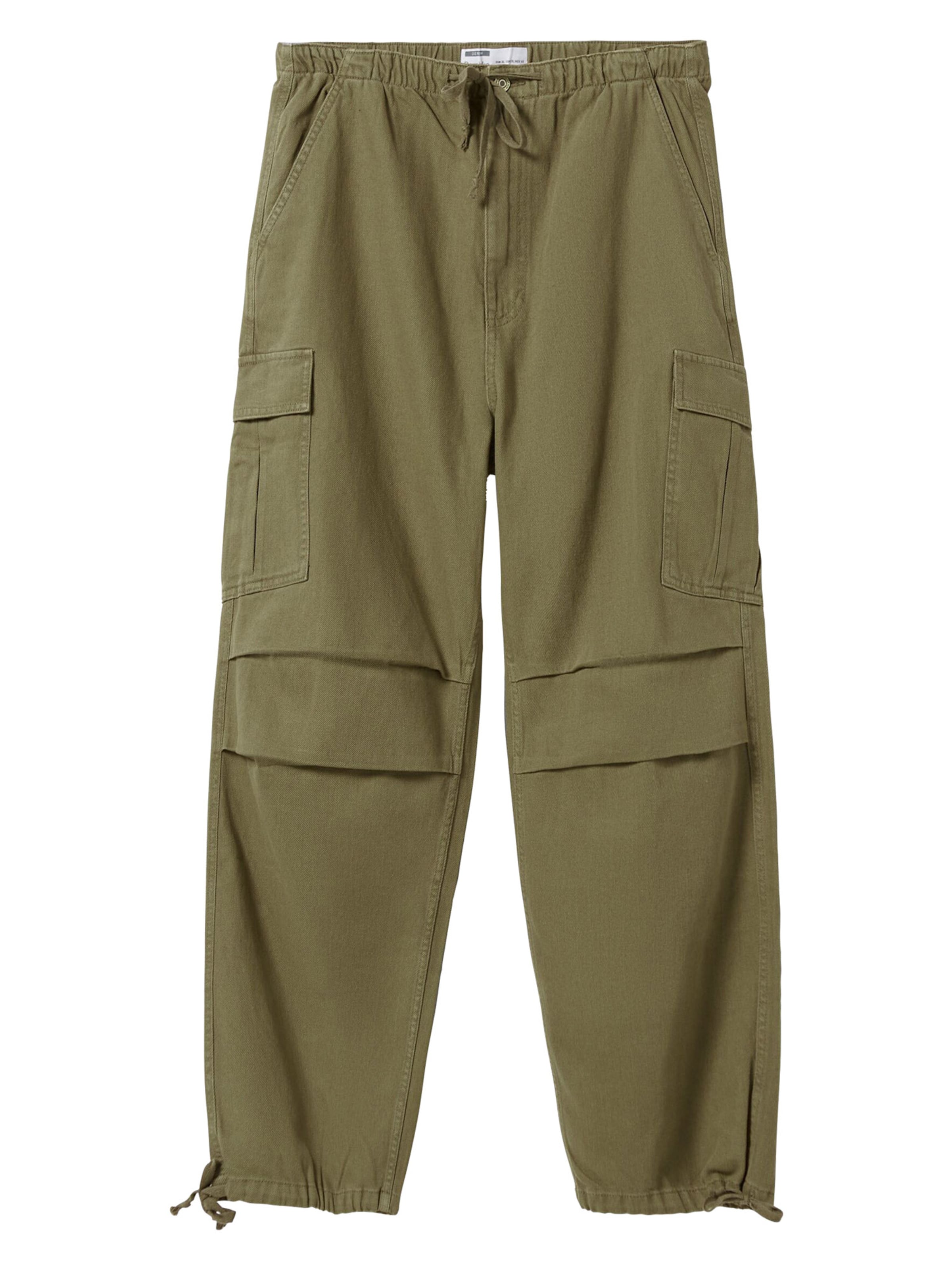 Bershka Loose fit Cargo jeans in Green: front