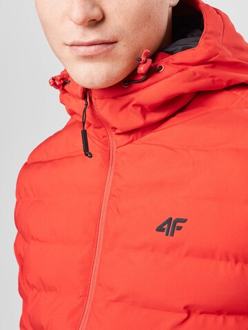 Veste outdoor 4F en rouge