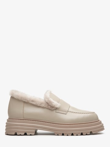 Boots '107-51' di Estro in beige: frontale