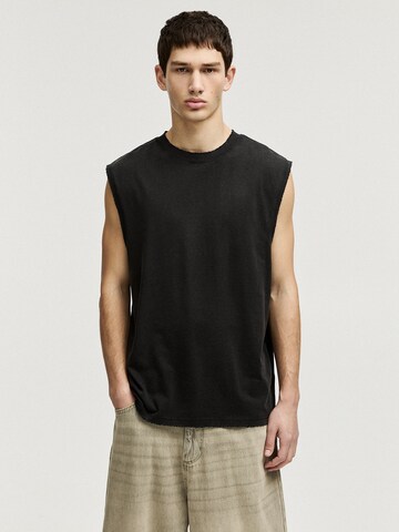 Pull&Bear Shirt in Black: front