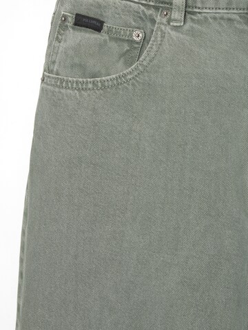 Largi Jeans de la Pull&Bear pe verde