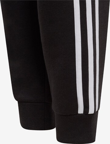 Effilé Pantalon de sport 'Essentials' ADIDAS SPORTSWEAR en noir