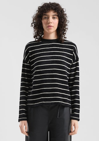 QS Kampsun, värv must: eest vaates