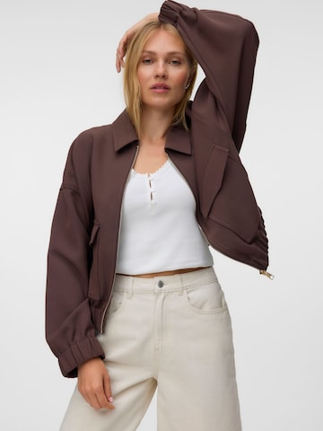 VERO MODA - Chaqueta de entretiempo 'VMOlivia' en marrón: frente
