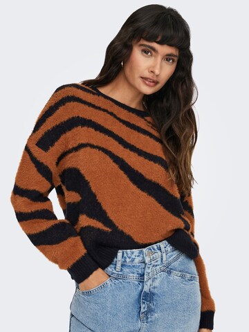 ONLY Sweater 'GIANNA' in Brown: front