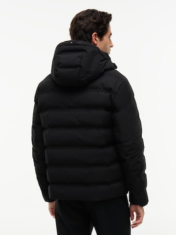 Giacca invernale 'TECH HEAT' di TOMMY HILFIGER in nero