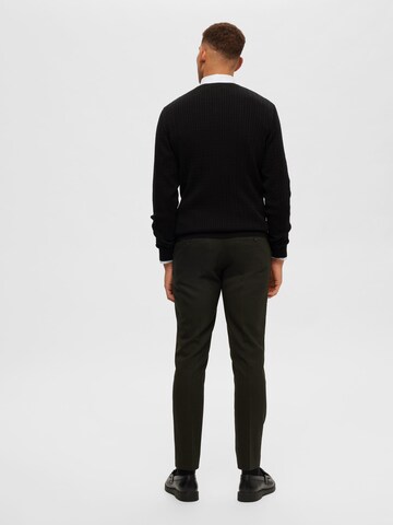 SELECTED HOMME Sweter 'Berg' w kolorze czarny