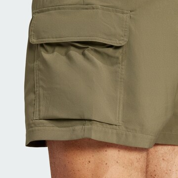 ADIDAS SPORTSWEAR regular Παντελόνι φόρμας 'Essentials' σε πράσινο