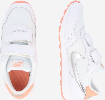 Nike Sportswear - Sapatilhas 'Valiant' em branco