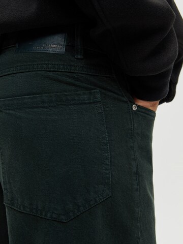 Pull&Bear Lużny krój Jeansy w kolorze zielony