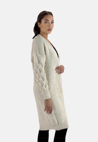 Cappotto in maglia di Elara in beige