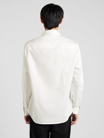 Coupe regular Chemise ARMANI EXCHANGE en blanc