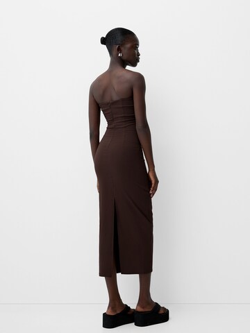 Bershka Jurk in Bruin