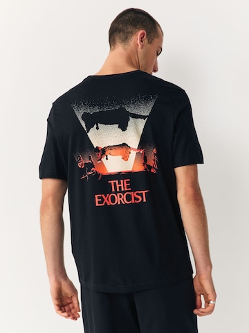 Next Shirt in Black: front