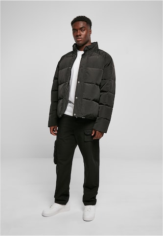 Urban Classics Winter jacket 'Raglan' in Black