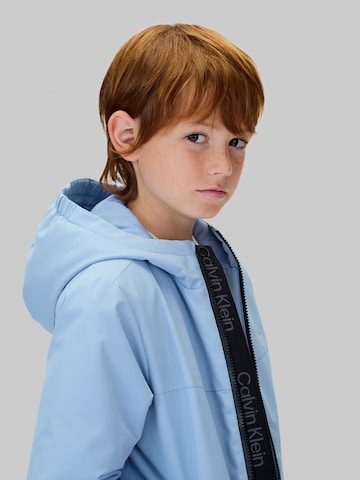 Calvin Klein JeansPrijelazna jakna - plava boja