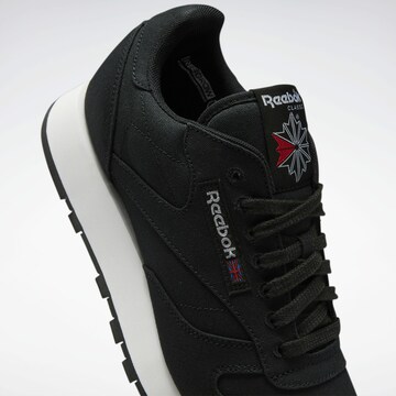 Sneaker bassa 'Classic Leather' di Reebok in nero