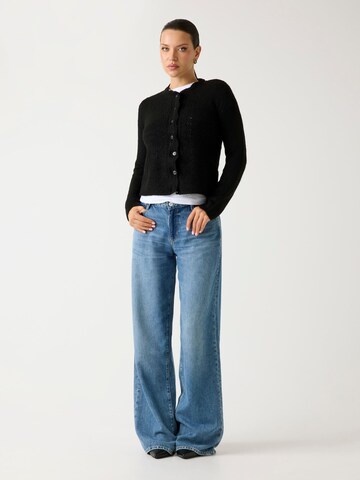 GUESS Strickjacke in Schwarz